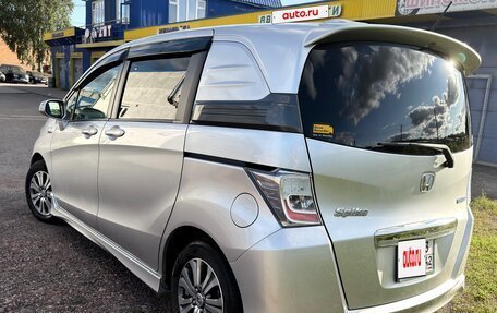 Honda Freed I, 2012 год, 1 060 000 рублей, 4 фотография