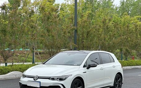 Volkswagen Golf VIII, 2024 год, 1 840 000 рублей, 1 фотография