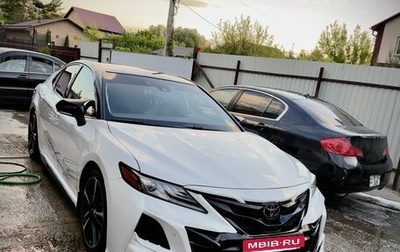 Toyota Camry, 2018 год, 2 350 000 рублей, 1 фотография