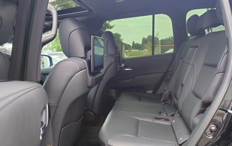 Toyota Land Cruiser, 2023 год, 11 800 000 рублей, 28 фотография
