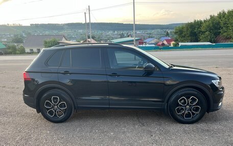 Volkswagen Tiguan II, 2019 год, 2 000 000 рублей, 3 фотография