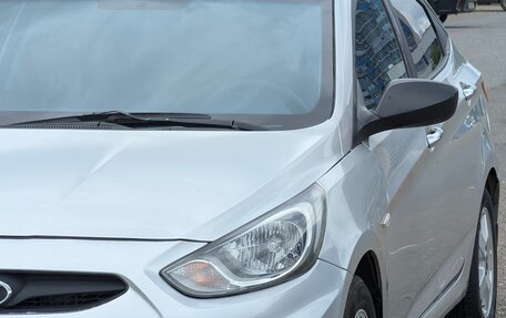 Hyundai Solaris II рестайлинг, 2012 год, 750 000 рублей, 10 фотография