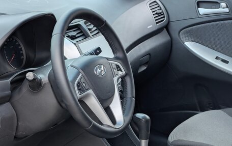 Hyundai Solaris II рестайлинг, 2012 год, 750 000 рублей, 15 фотография