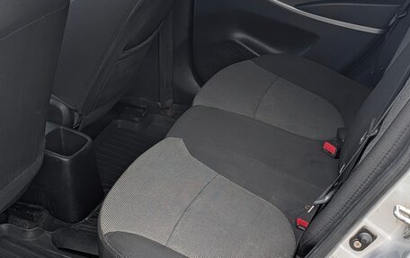 Hyundai Solaris II рестайлинг, 2012 год, 750 000 рублей, 24 фотография