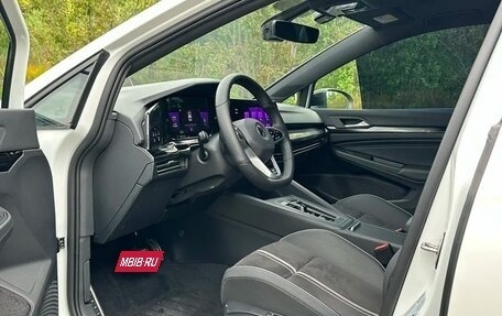 Volkswagen Golf VIII, 2024 год, 1 840 000 рублей, 10 фотография