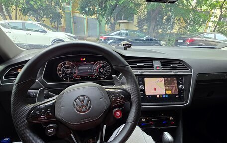 Volkswagen Tiguan II, 2018 год, 2 300 000 рублей, 9 фотография