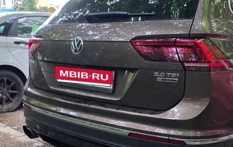 Volkswagen Tiguan II, 2018 год, 2 300 000 рублей, 3 фотография