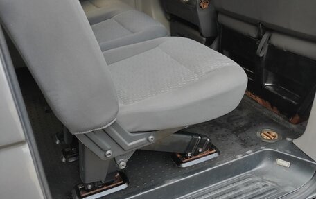 Volkswagen Transporter T5 рестайлинг, 2011 год, 1 400 000 рублей, 9 фотография