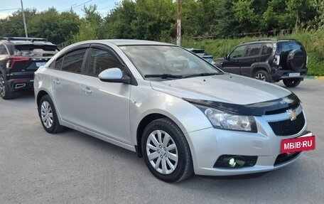 Chevrolet Cruze II, 2012 год, 600 000 рублей, 3 фотография