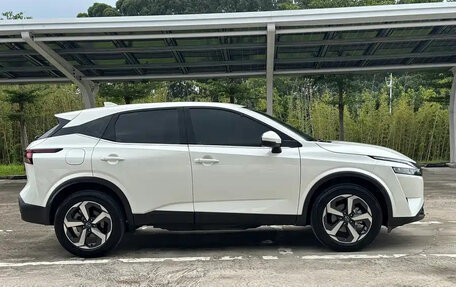 Nissan Qashqai, 2023 год, 1 800 000 рублей, 4 фотография