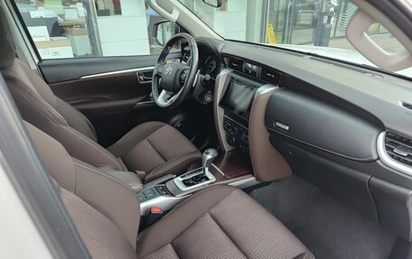 Toyota Fortuner II, 2019 год, 3 320 000 рублей, 13 фотография