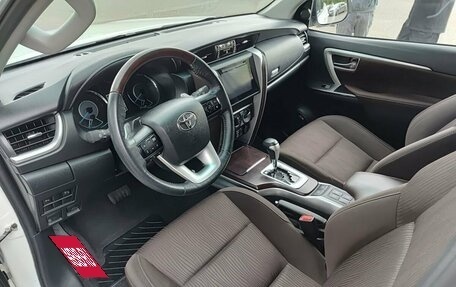 Toyota Fortuner II, 2019 год, 3 320 000 рублей, 20 фотография