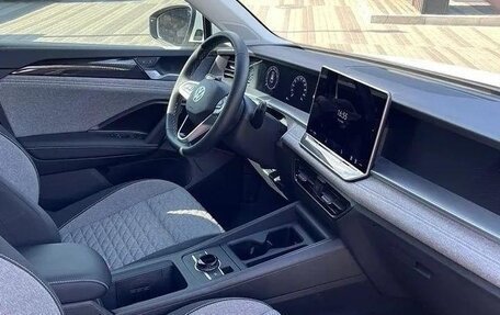 Volkswagen Tiguan, 2025 год, 3 650 000 рублей, 9 фотография