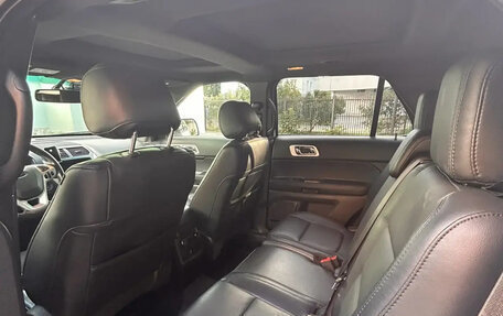 Ford Explorer VI, 2014 год, 2 100 000 рублей, 10 фотография