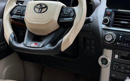 Toyota Land Cruiser Prado 150 рестайлинг 2, 2011 год, 3 050 000 рублей, 16 фотография