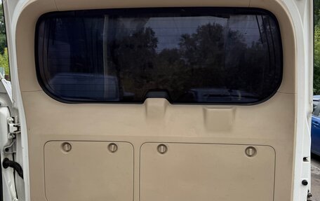 Toyota Land Cruiser Prado 150 рестайлинг 2, 2011 год, 3 050 000 рублей, 19 фотография