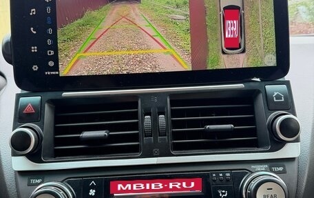Toyota Land Cruiser Prado 150 рестайлинг 2, 2011 год, 3 050 000 рублей, 21 фотография