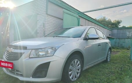Chevrolet Cruze II, 2013 год, 990 000 рублей, 2 фотография