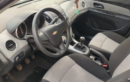 Chevrolet Cruze II, 2013 год, 990 000 рублей, 10 фотография