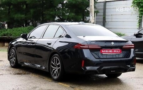 BMW 5 серия, 2024 год, 6 197 000 рублей, 5 фотография