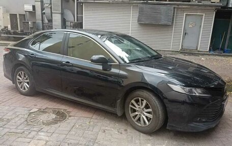 Toyota Camry, 2020 год, 2 100 000 рублей, 1 фотография