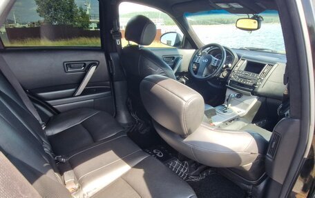 Infiniti FX I, 2005 год, 750 000 рублей, 9 фотография
