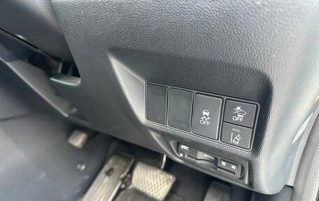Honda Stepwgn IV, 2017 год, 1 430 000 рублей, 14 фотография