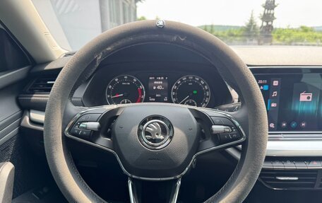 Skoda Octavia IV, 2023 год, 2 220 000 рублей, 15 фотография