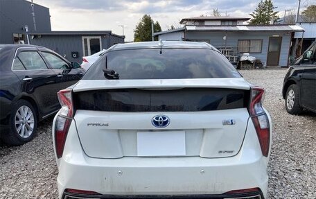 Toyota Prius IV XW50, 2022 год, 1 487 000 рублей, 4 фотография