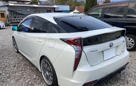 Toyota Prius IV XW50, 2022 год, 1 487 000 рублей, 5 фотография