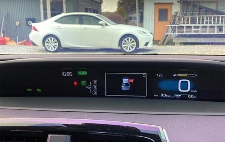 Toyota Prius IV XW50, 2022 год, 1 487 000 рублей, 10 фотография