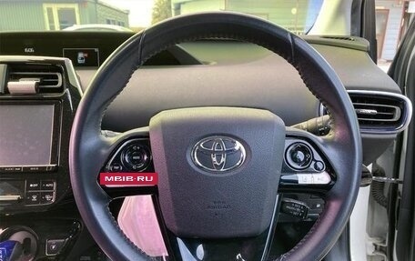 Toyota Prius IV XW50, 2022 год, 1 487 000 рублей, 8 фотография