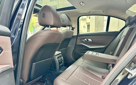 BMW 3 серия, 2022 год, 2 310 000 рублей, 10 фотография