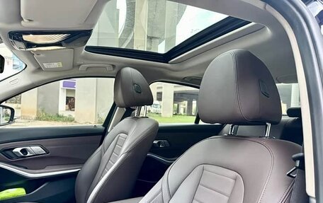 BMW 3 серия, 2022 год, 2 310 000 рублей, 11 фотография