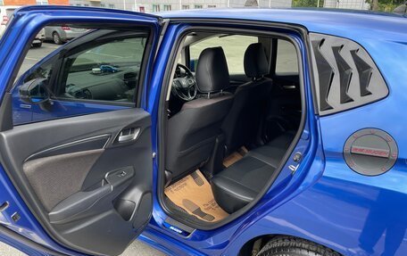 Honda Fit III, 2014 год, 980 000 рублей, 16 фотография