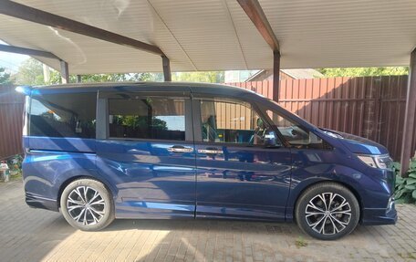 Honda Stepwgn IV, 2020 год, 2 850 000 рублей, 3 фотография