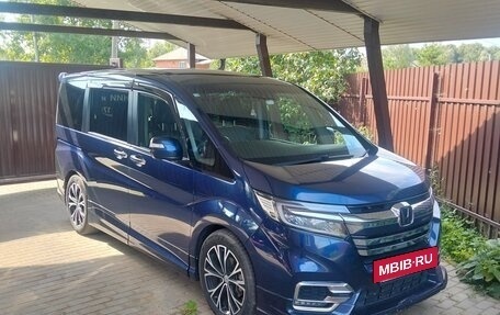 Honda Stepwgn IV, 2020 год, 2 850 000 рублей, 2 фотография