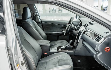 Toyota Camry, 2016 год, 2 150 000 рублей, 13 фотография