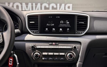 KIA Sportage IV рестайлинг, 2020 год, 2 115 000 рублей, 15 фотография