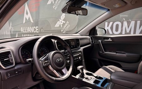 KIA Sportage IV рестайлинг, 2020 год, 2 115 000 рублей, 10 фотография