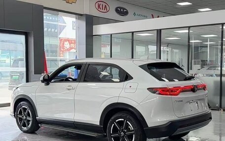 Honda Vezel, 2023 год, 1 680 000 рублей, 4 фотография