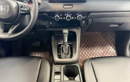 Honda Vezel, 2023 год, 1 680 000 рублей, 10 фотография