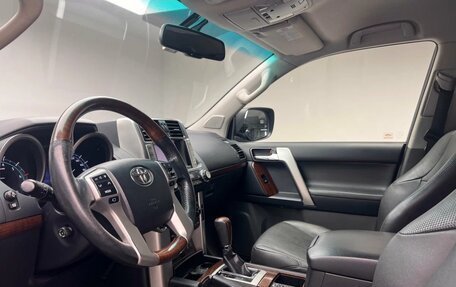 Toyota Land Cruiser Prado 150 рестайлинг 2, 2012 год, 3 300 000 рублей, 12 фотография