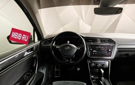 Volkswagen Tiguan II, 2019 год, 2 749 000 рублей, 20 фотография