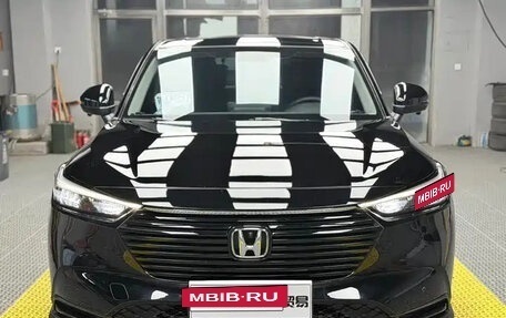 Honda Vezel, 2024 год, 1 842 000 рублей, 2 фотография