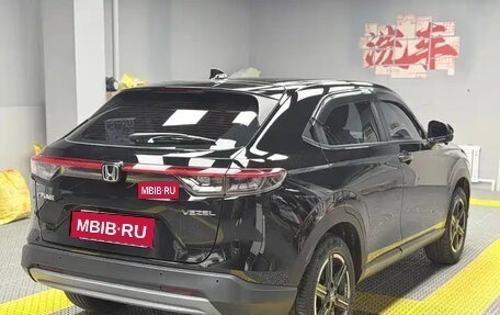 Honda Vezel, 2024 год, 1 842 000 рублей, 6 фотография