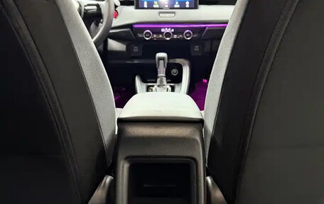 Honda Vezel, 2024 год, 1 842 000 рублей, 23 фотография