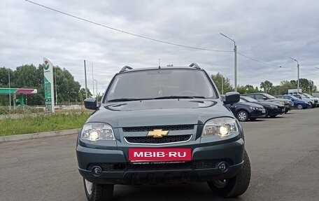 Chevrolet Niva I рестайлинг, 2013 год, 499 000 рублей, 2 фотография