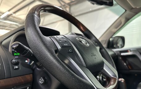 Toyota Land Cruiser Prado 150 рестайлинг 2, 2015 год, 3 500 000 рублей, 15 фотография