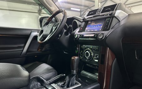 Toyota Land Cruiser Prado 150 рестайлинг 2, 2015 год, 3 500 000 рублей, 21 фотография